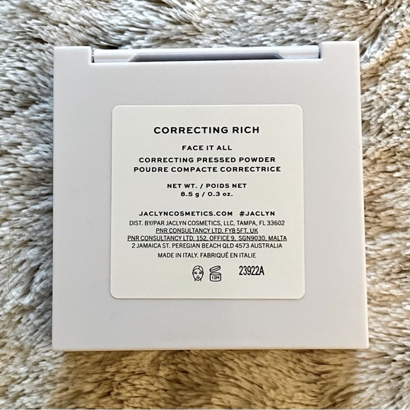 Jaclyn Cosmetics Face It All Correcting Pressed Powder: Correcting Rich - Picture 4 of 8